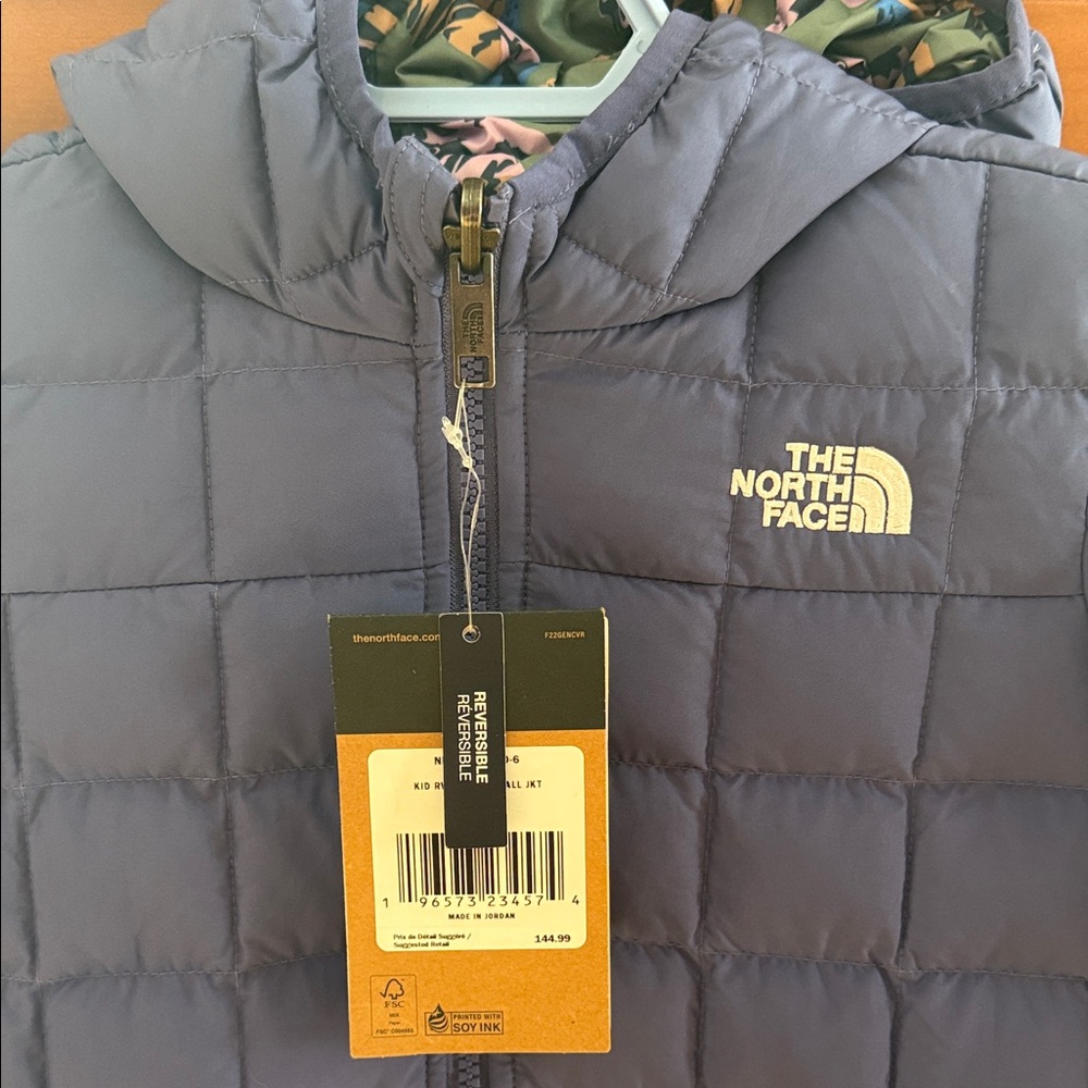 The North Face Kids Navy Blue/purple Quilted Puffer Jacket with Hood - Picture 3 of 3